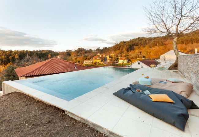 Quarto em Amares - Ref. 160770