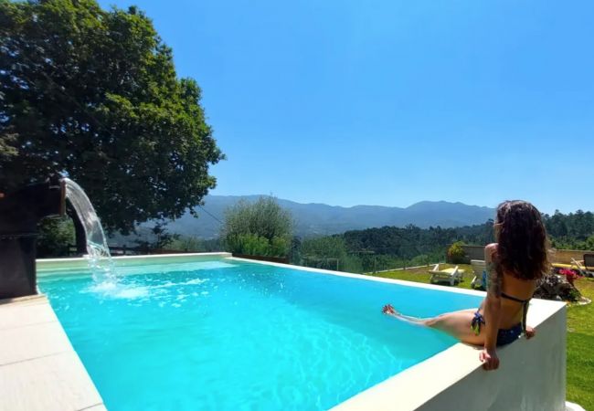 Quarto em Vila Verde - Ref. 413019