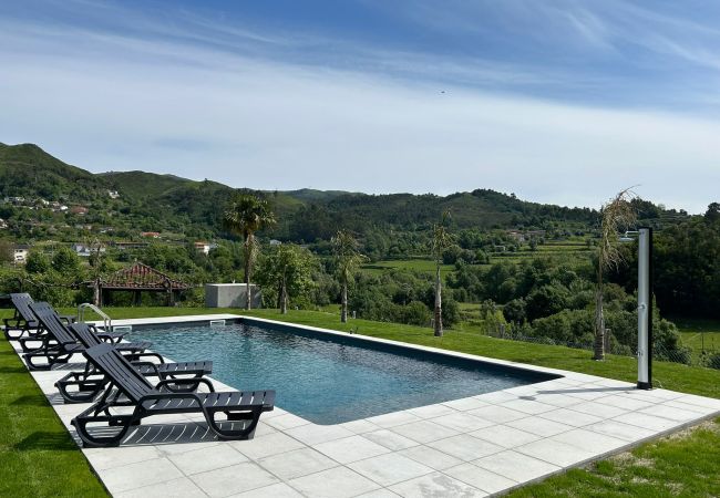 Casa em Vila Verde - Ref. 480243