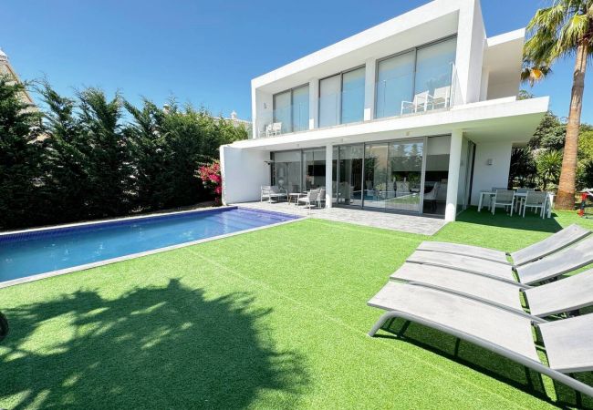 Villa in Pêra - Ref. 684947