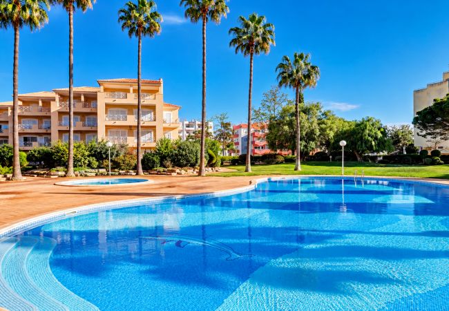 Apartment in Vilamoura - Ref. 689621