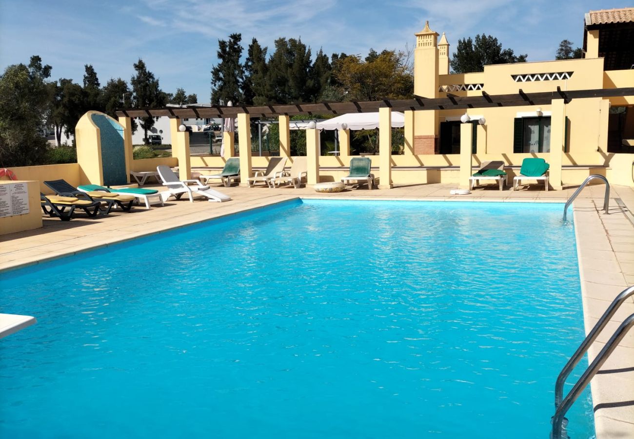 Apartamento en Quarteira - Ref. 468388
