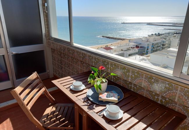 Appartement à Quarteira - Réf. 113288