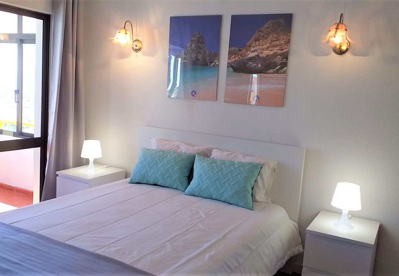 Appartement à Quarteira - Réf. 144485