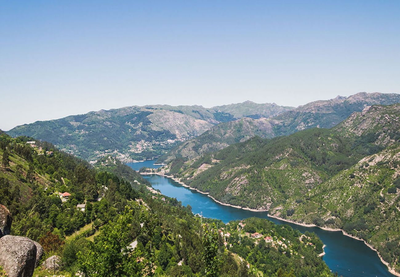 Maison à Vieira do Minho - Réf. 265623