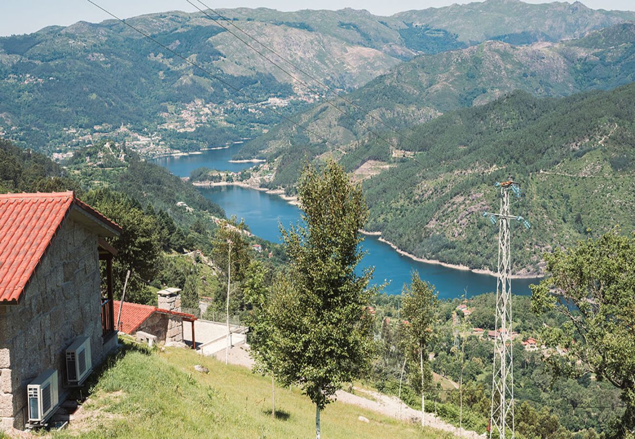 Maison à Vieira do Minho - Réf. 265625
