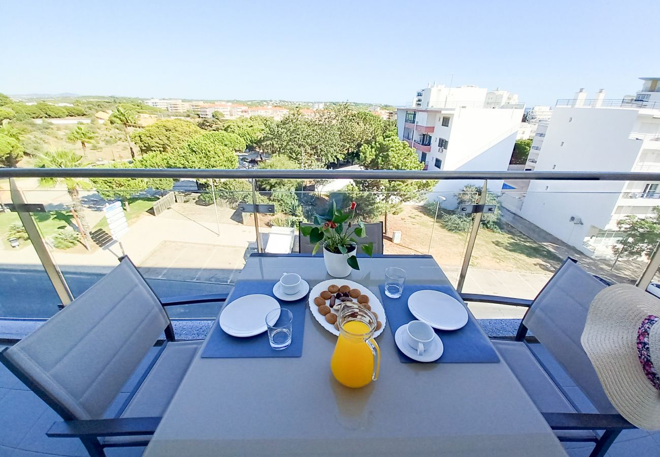 Appartement à Quarteira - Réf. 326588