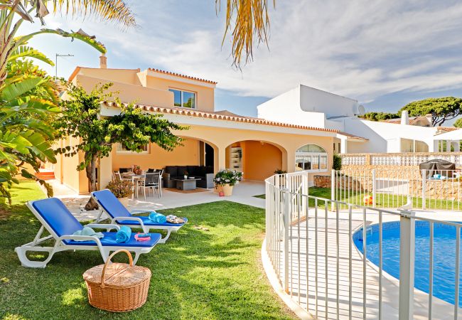 Villa à Vilamoura - Réf. 352310