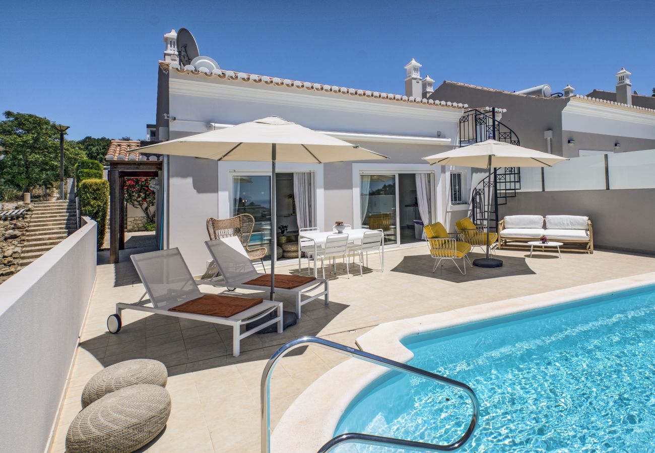 Villa à Budens - Réf. 377956