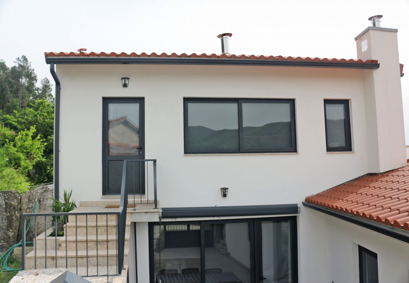 Gîte Rural à Gerês - Réf. 392265