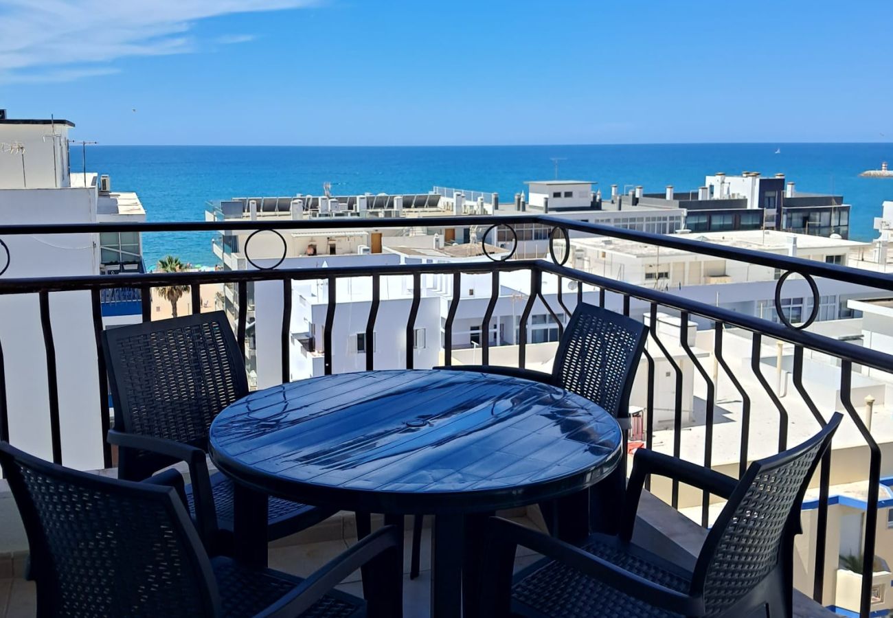 Appartement à Quarteira - Réf. 583826